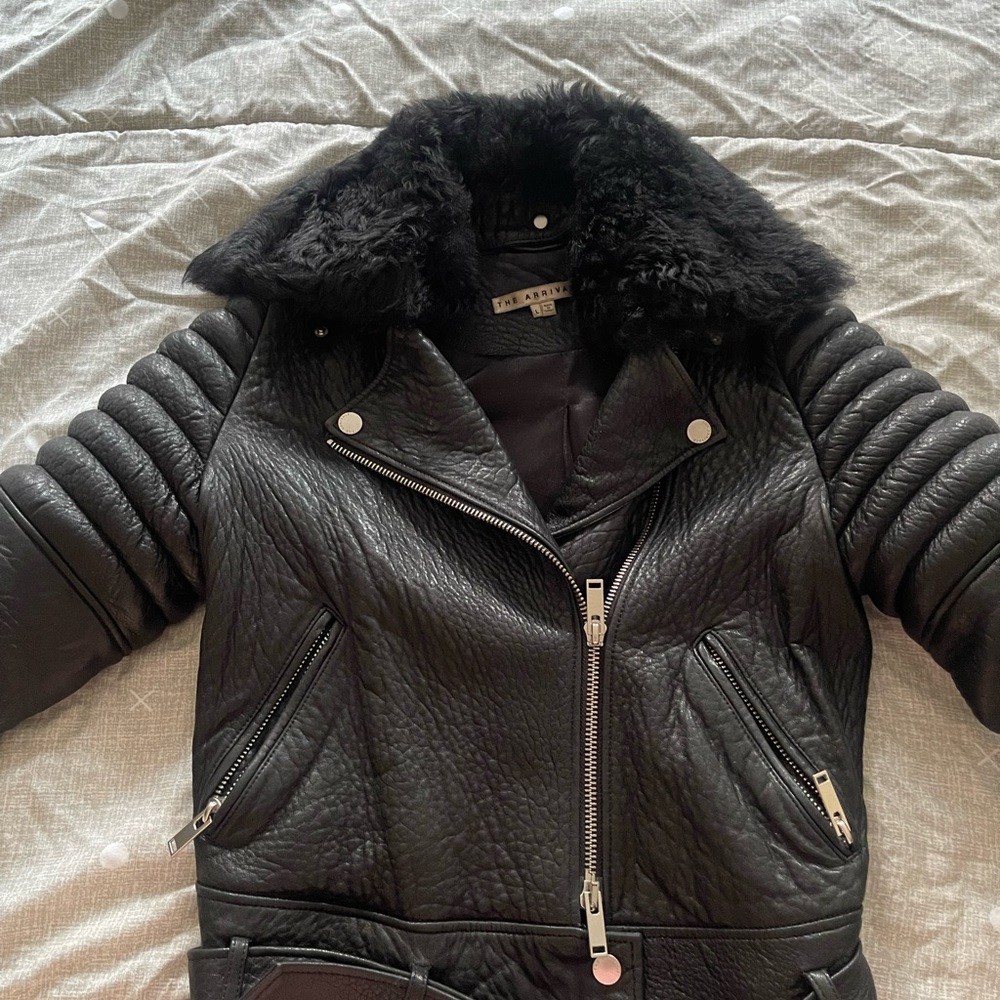 Black Leather Jacket with Fur Collar The Arrivals size Large